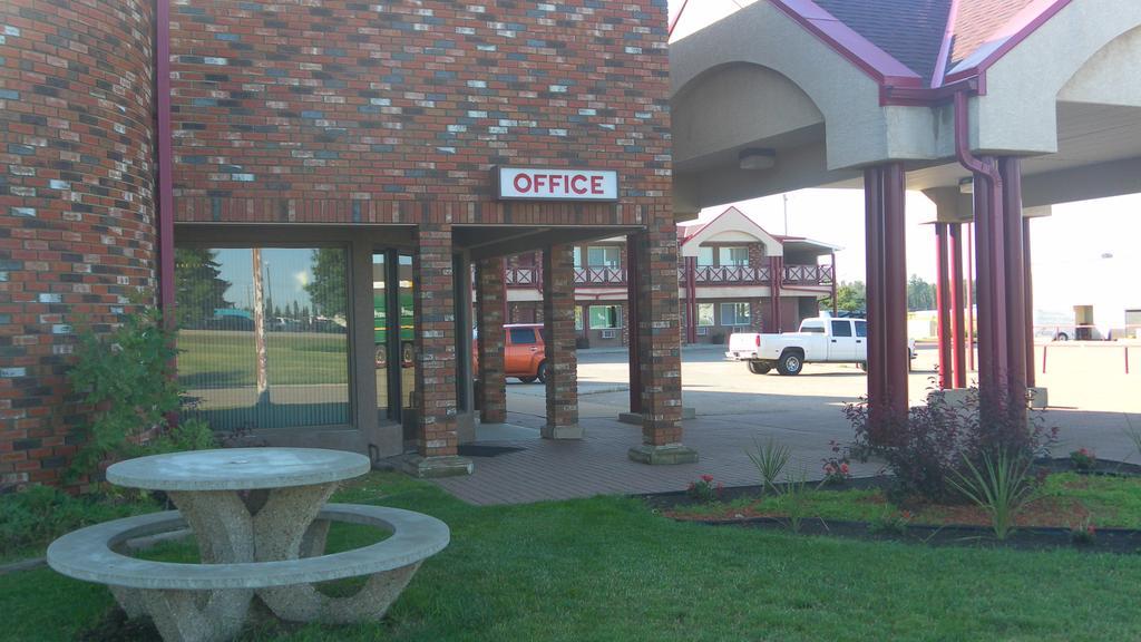 Stampeder Inn Ponoka Exterior foto